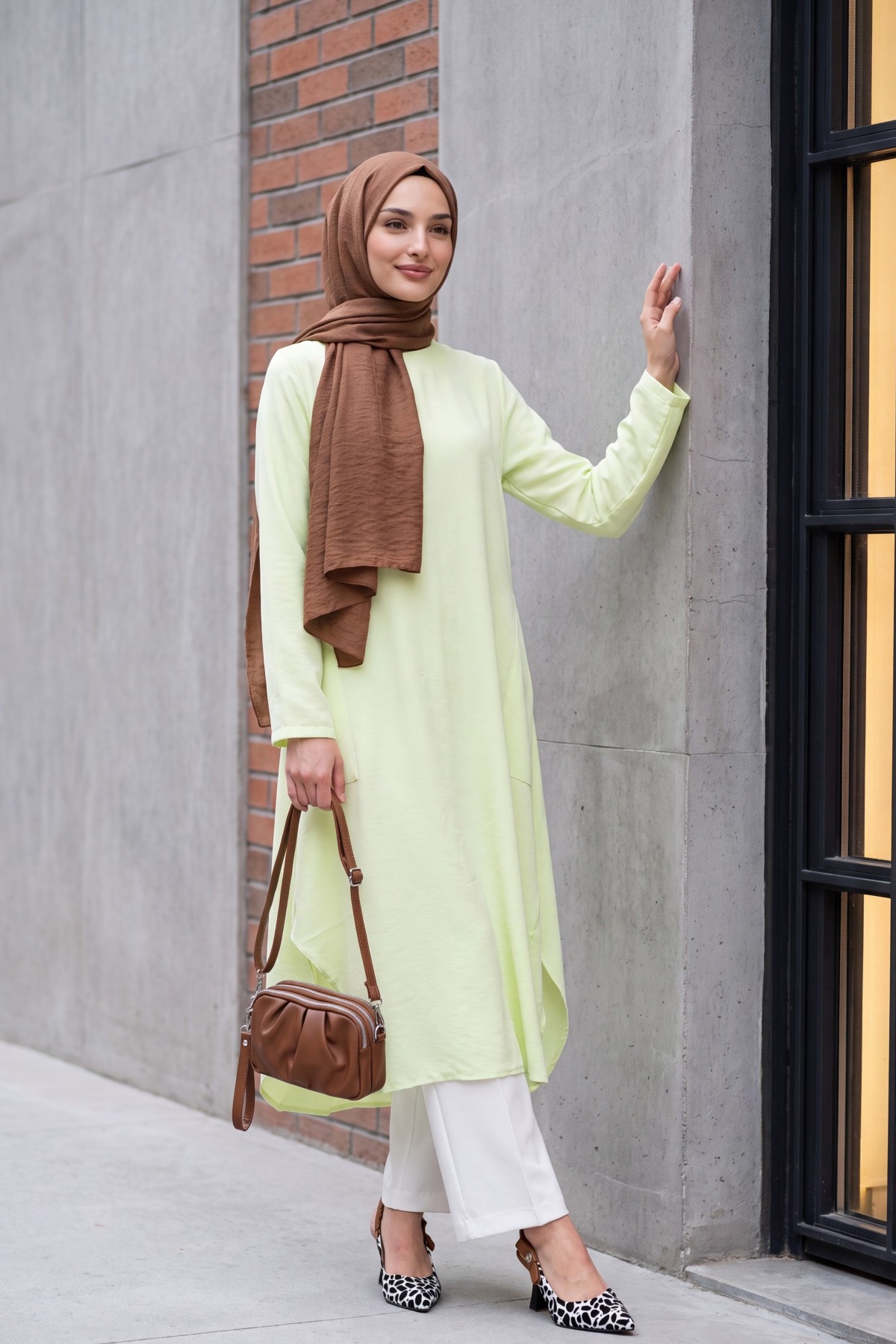 Long Rayon Tunic with Pockets and Side Slits -Light yellow