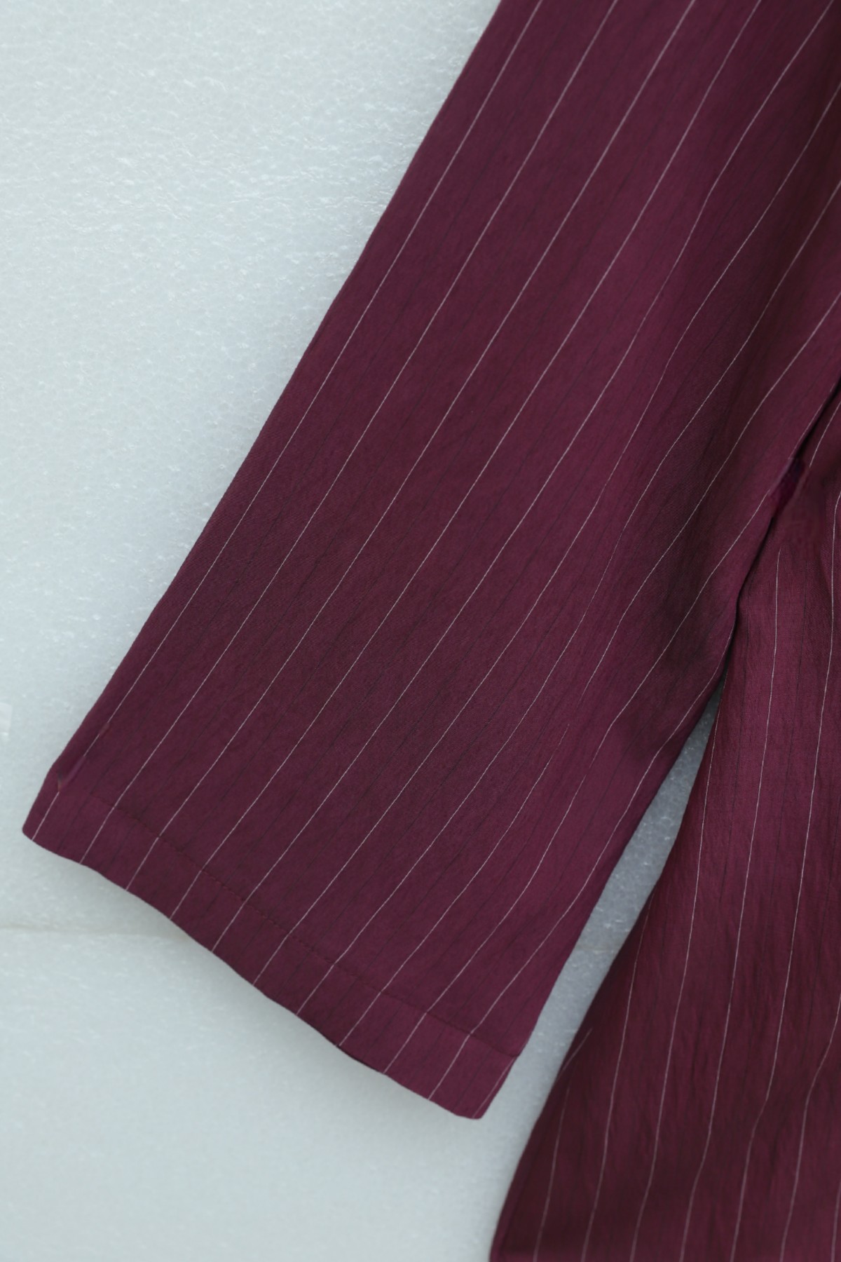 Yandan Yakalı Boydan Düğmeli Çizgili Bağcıklı Krinkıl Gömlek -Mürdüm