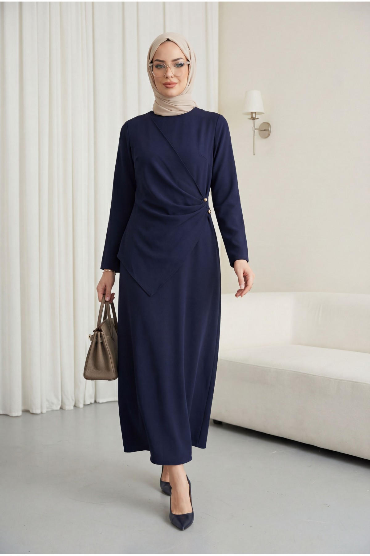 Çapraz Alerli Tokalı Yuvarlak Yaka İthal Krep Elbise -Laci