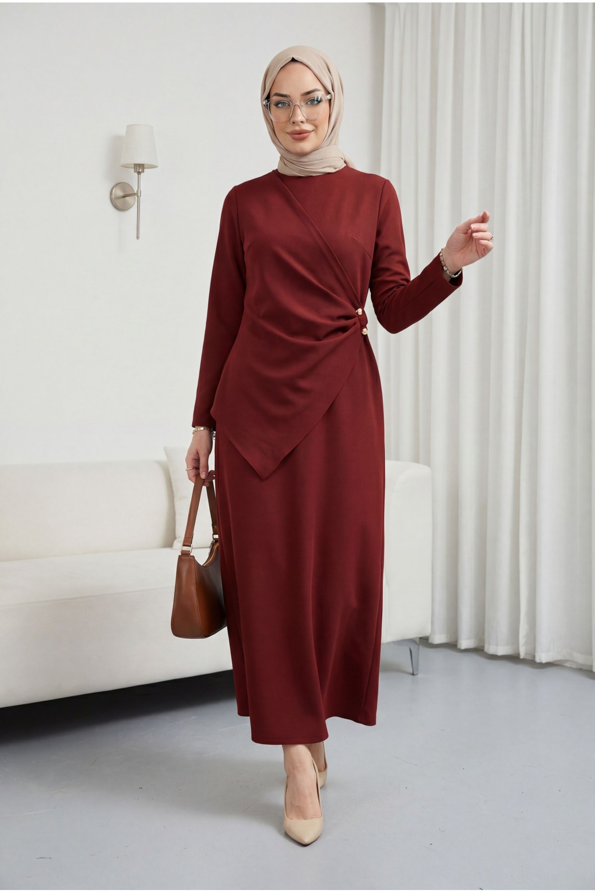 Çapraz Alerli Tokalı Yuvarlak Yaka İthal Krep Elbise -Bordo