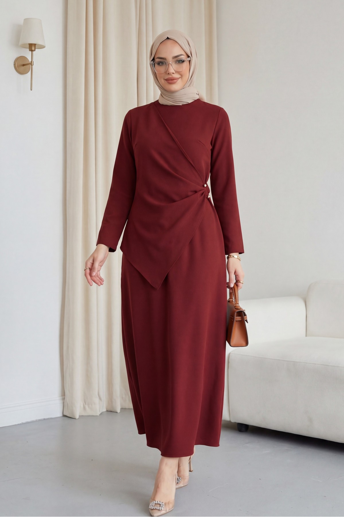 Çapraz Alerli Tokalı Yuvarlak Yaka İthal Krep Elbise -Bordo