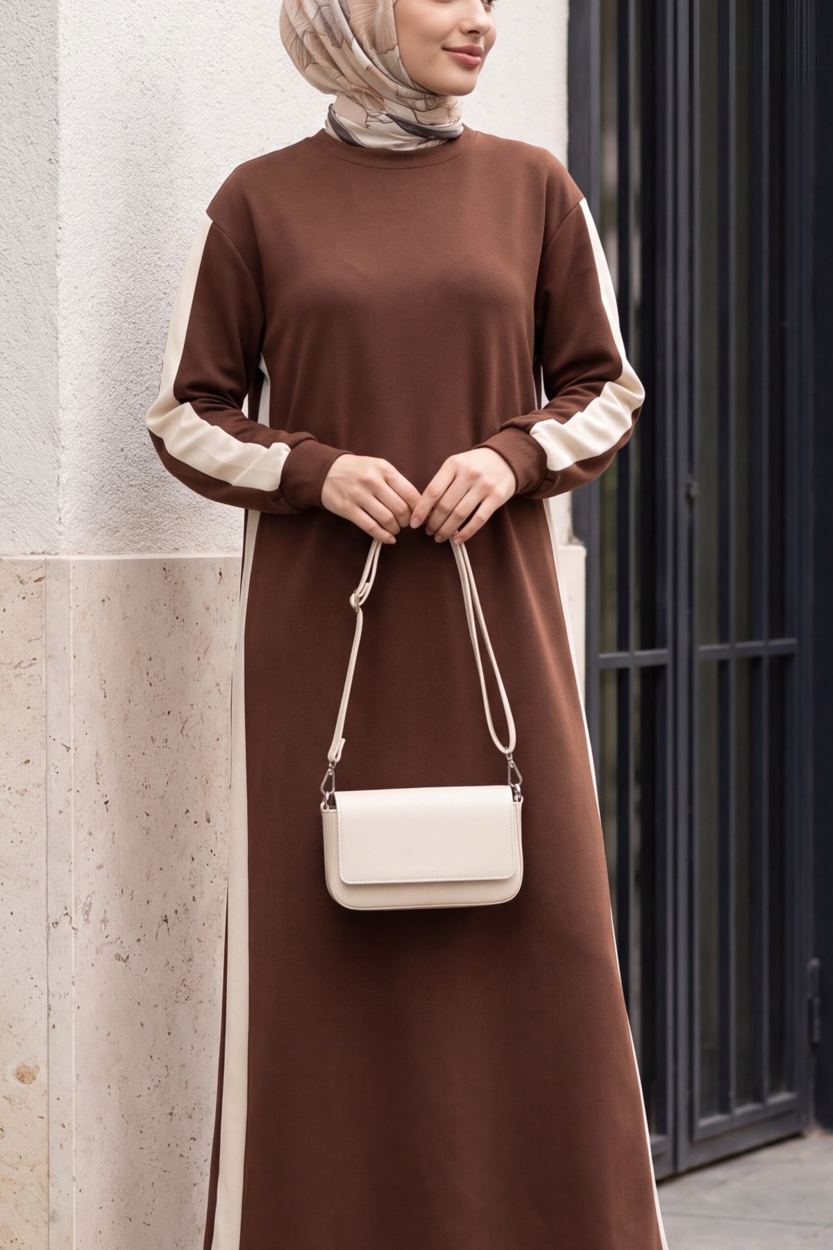 Oysho Dress with Contrasting Trim on the Sides and Sleeve -Brown