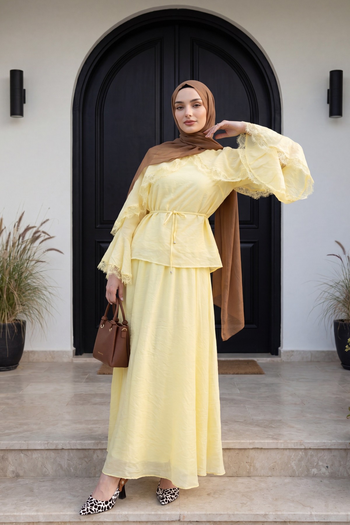 Lace-detailed, Spanish-style sleeve, lined, belted tulle voile skirt set -Yellow