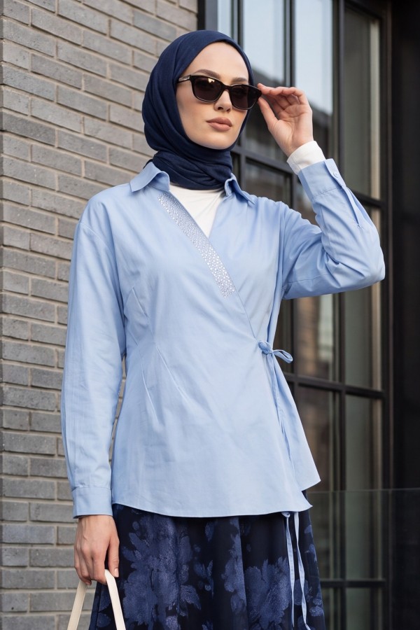 Side-Tie Poplin Shirt with Stone Detail and Wrap Collar -Blue