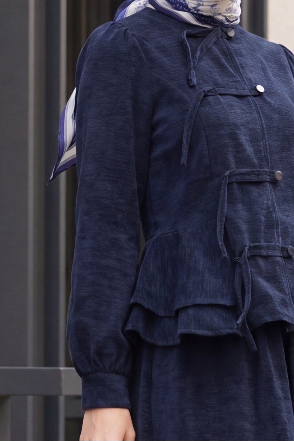 Velvet Set with Button-Front Skirt Featuring Pleat Detail -Navy blue