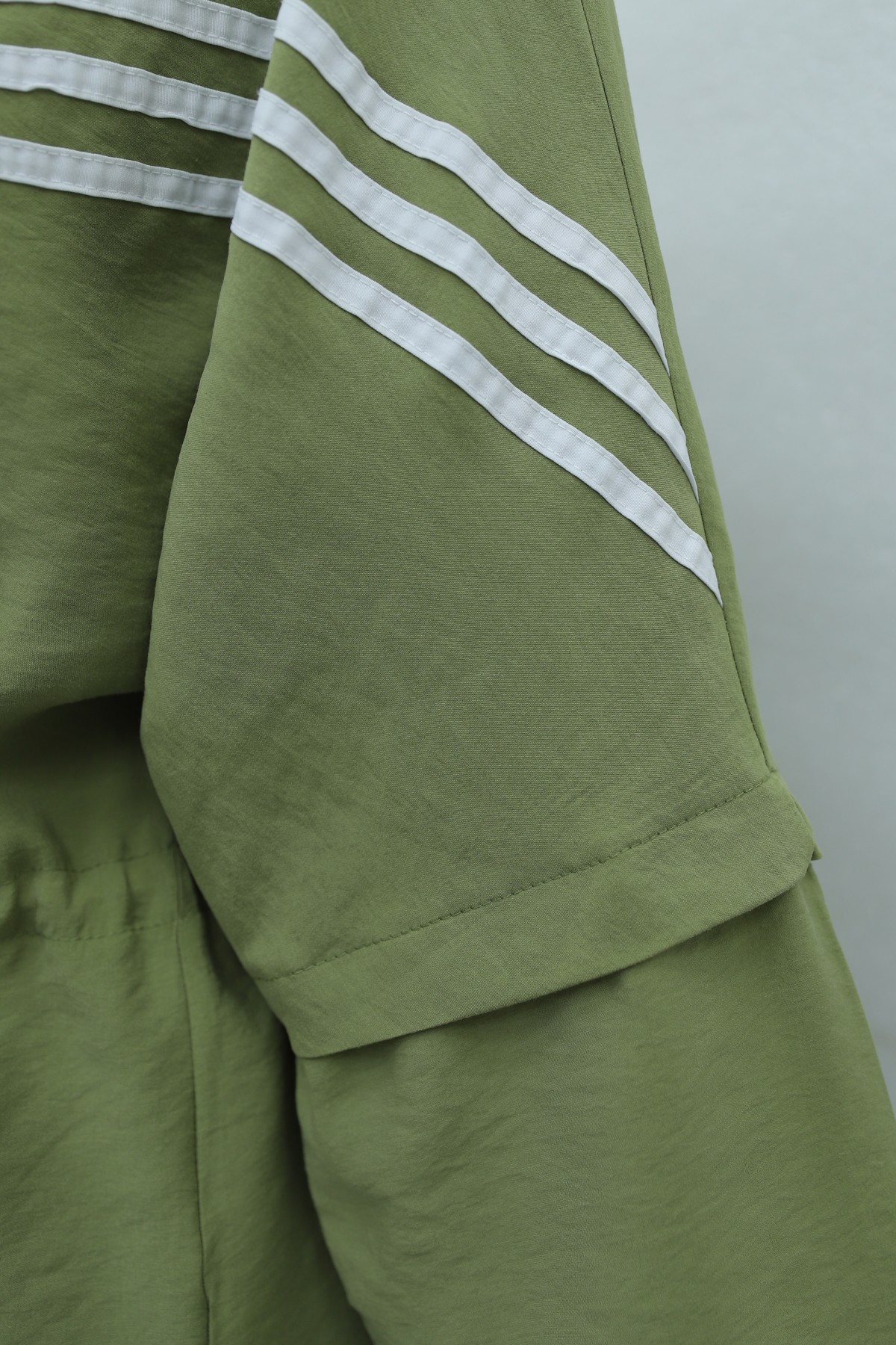 Stand -Cagla Green