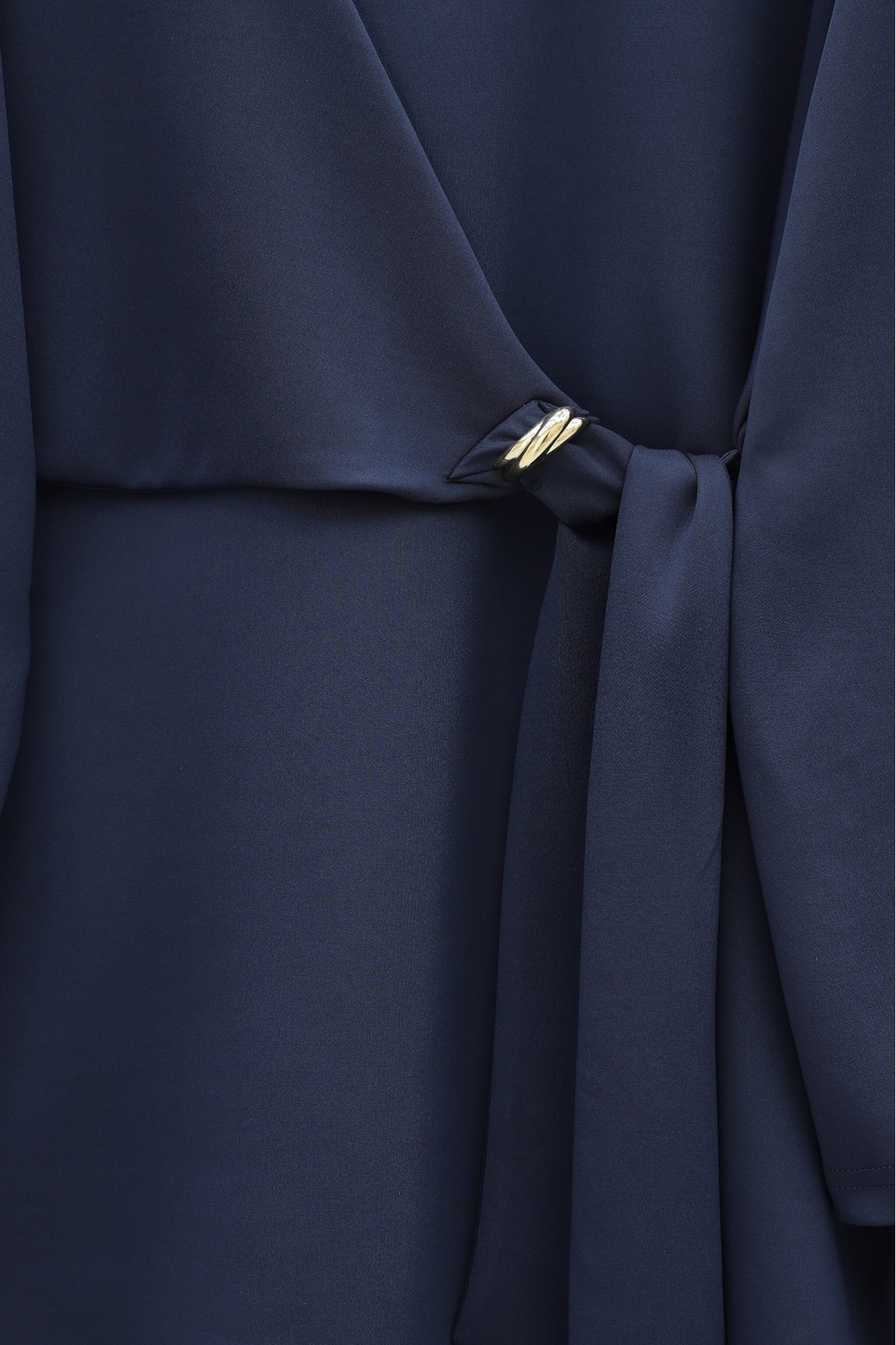 بدلة غوص ذات واجهة أمامية متقاطعة وشق -كحلي