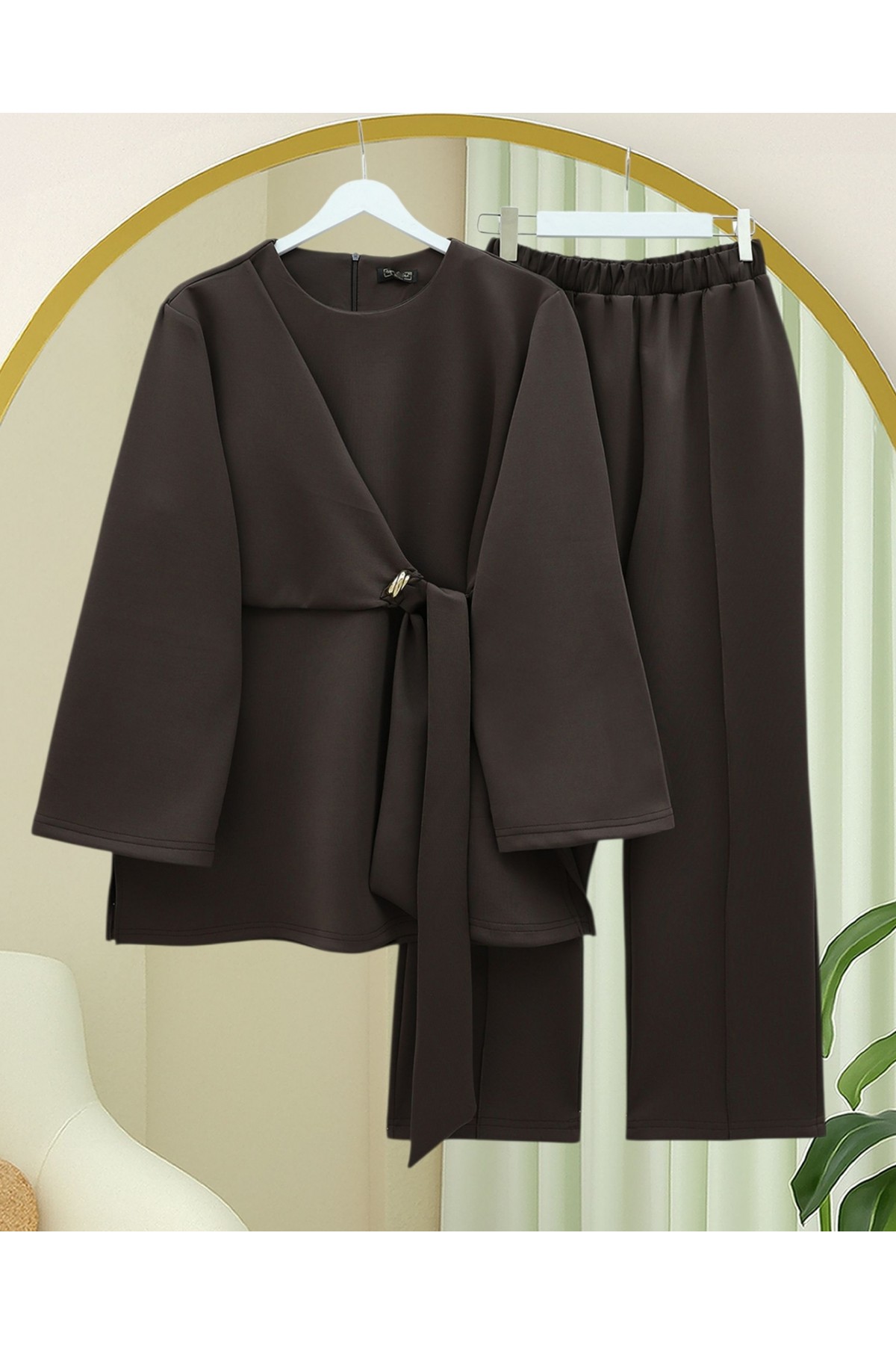 بدلة غوص ذات واجهة أمامية متقاطعة وشق -بني محروق