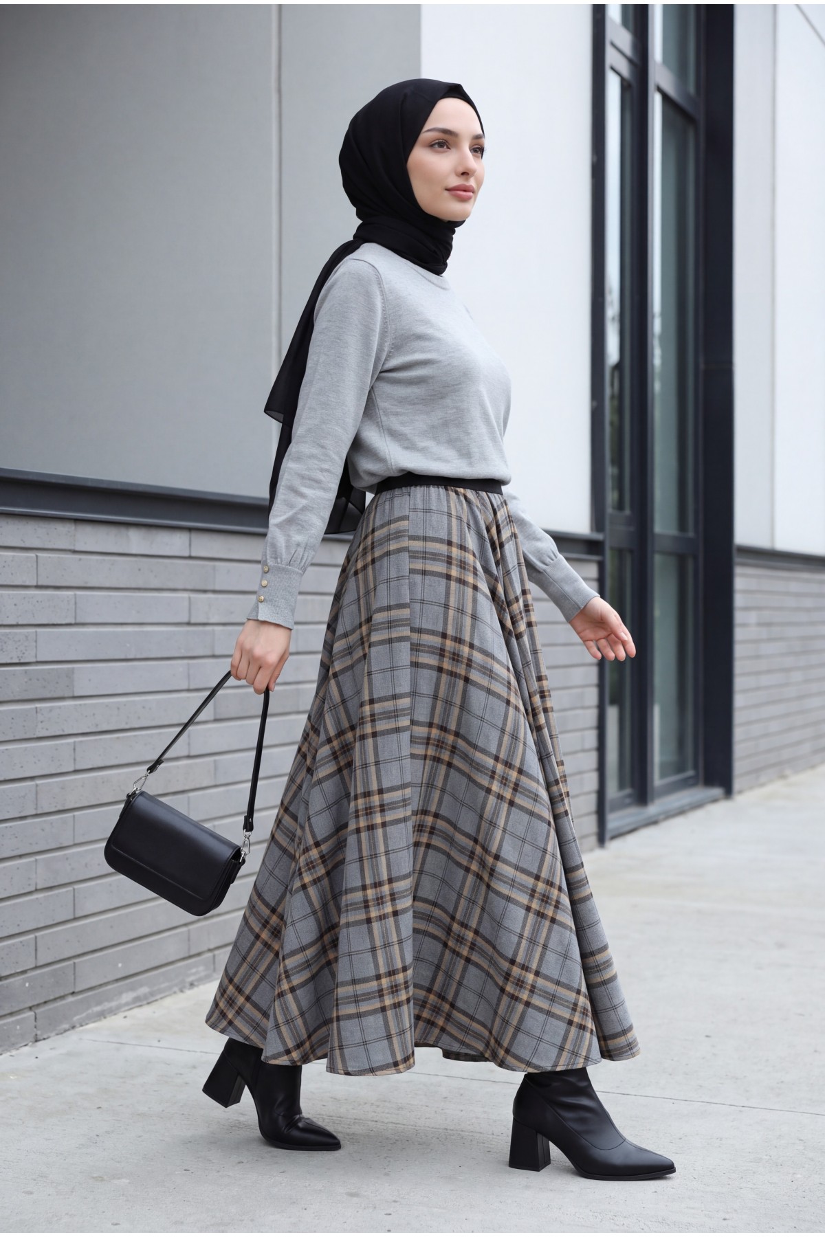 Elastic-Waist Plaid Flared Skirt -Grey