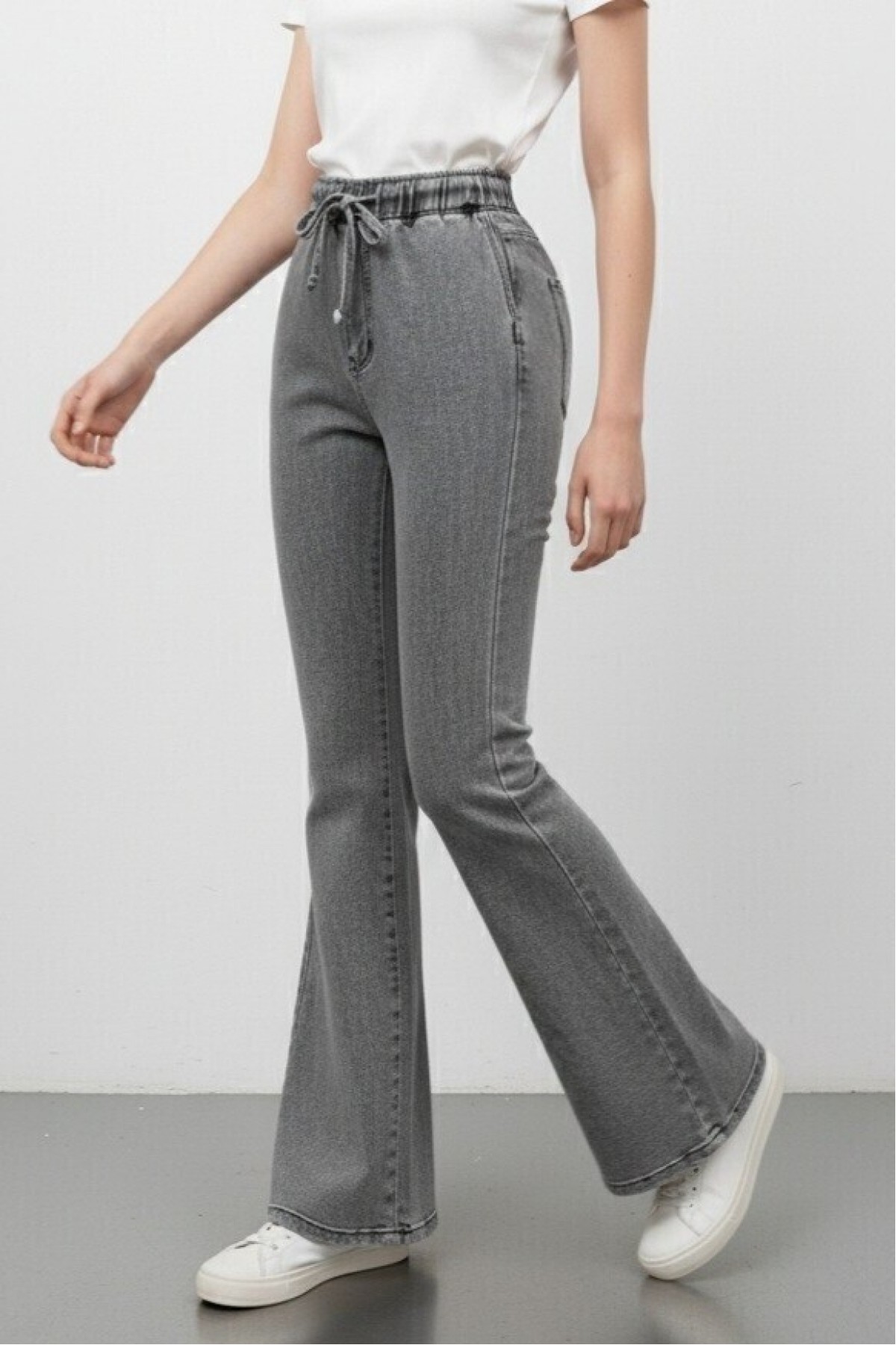 Spanish Leg Lace Detail Jeans -Smoked 