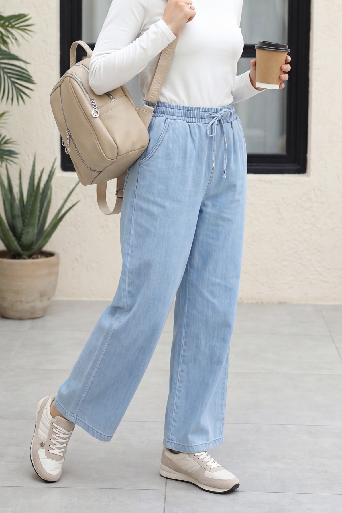 Elastic Waist Wide Leg Jeans with Pockets       -Baby Blue