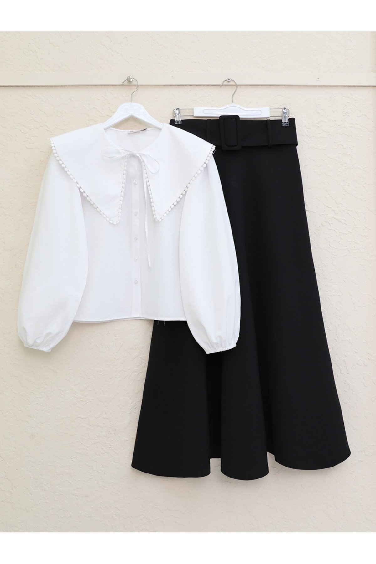 Önlük Yaka Bağlamalı Kolu Lastikli Gömlek -Beyaz