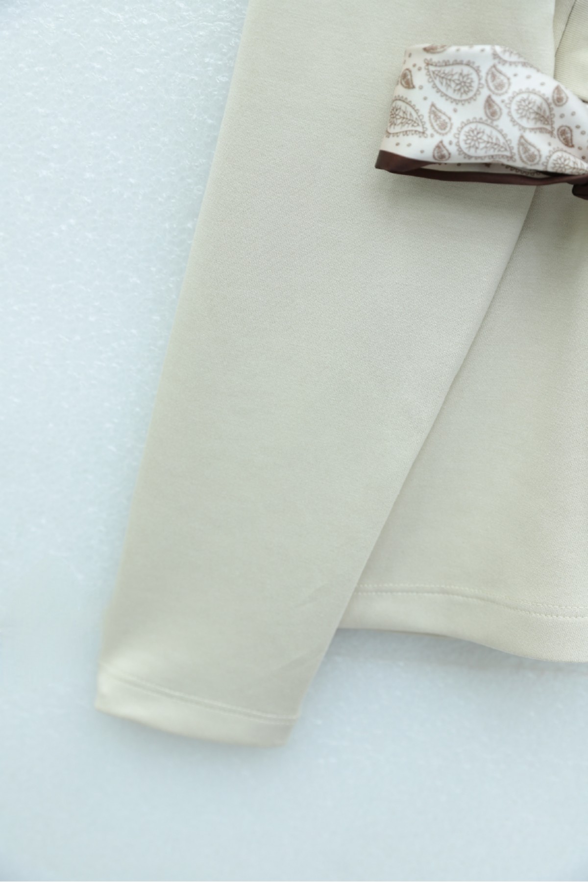 Yandan Fularlı Bağlama Detaylı Oyşo Bluz -Taş