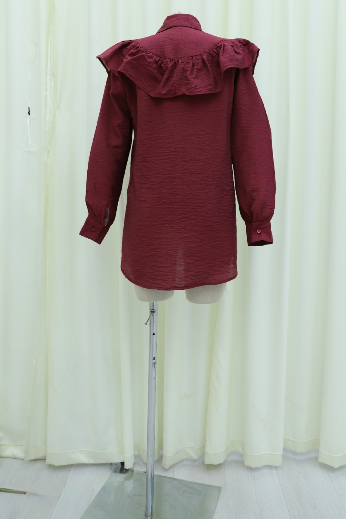 Robadan Fırfırlı Düğmeli Rayon Tunik -Bordo