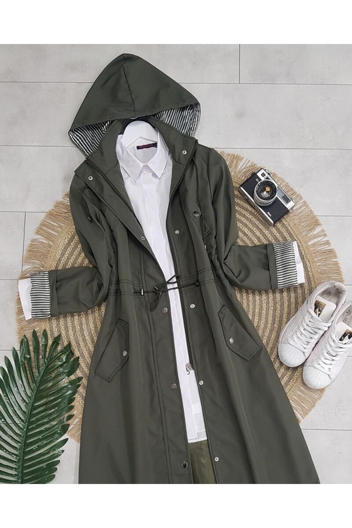 Striped Trench Coat   -Khaki