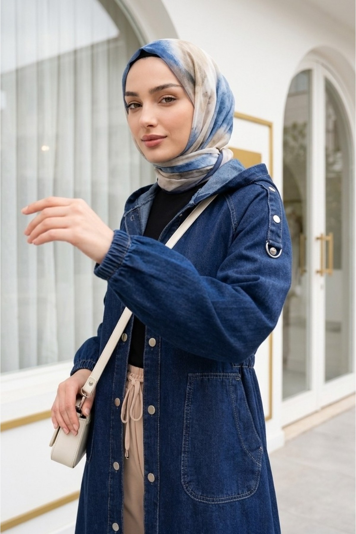 Button -Navy blue