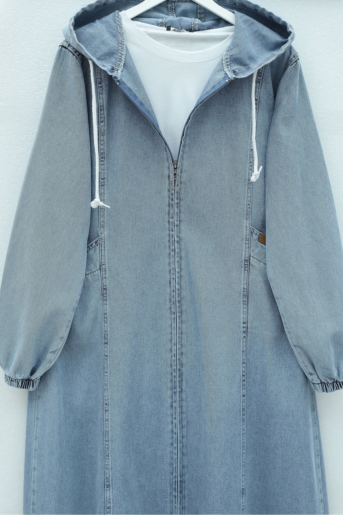 Full-Zip Hooded Denim Jacket with Elasticated Cuffs and Pockets -Light blue