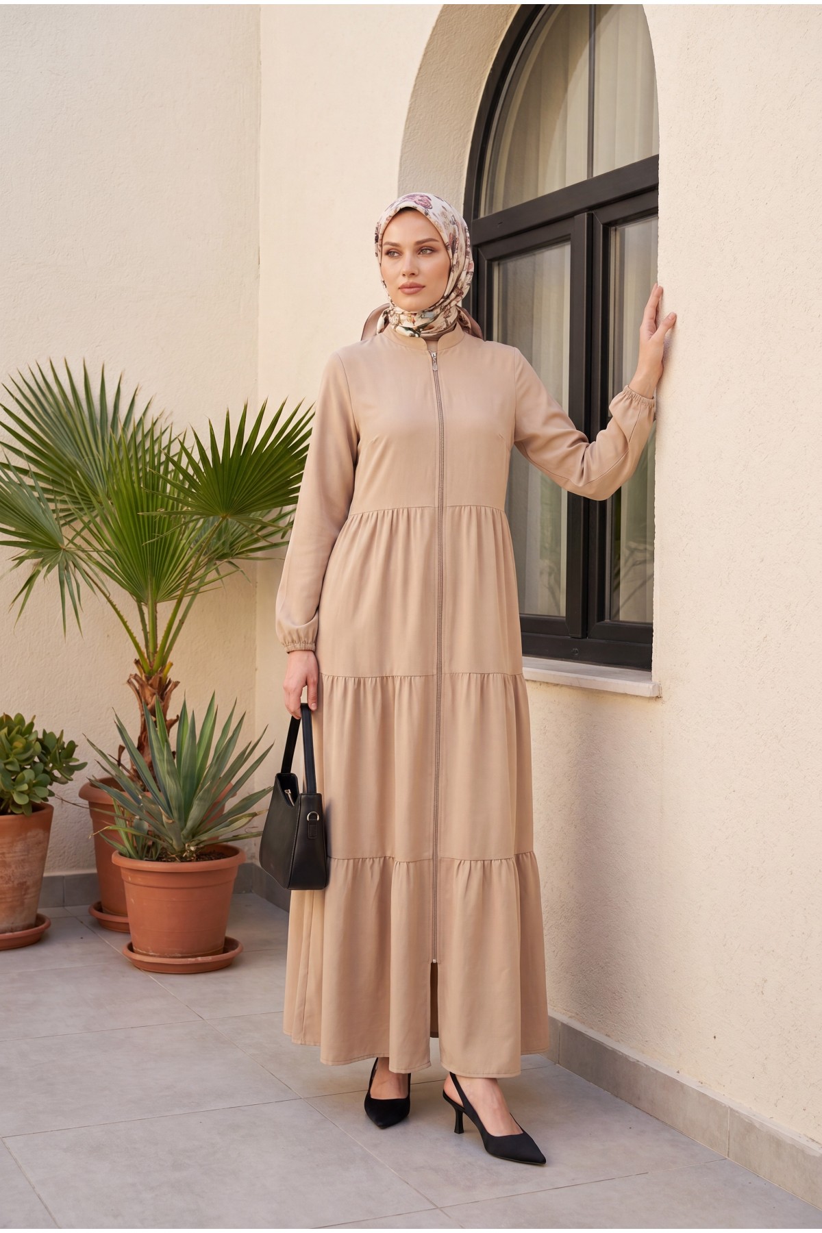 Ayrobin Abaya with Elasticated Sleeves and Zipper from the Neck  -Cinnamon