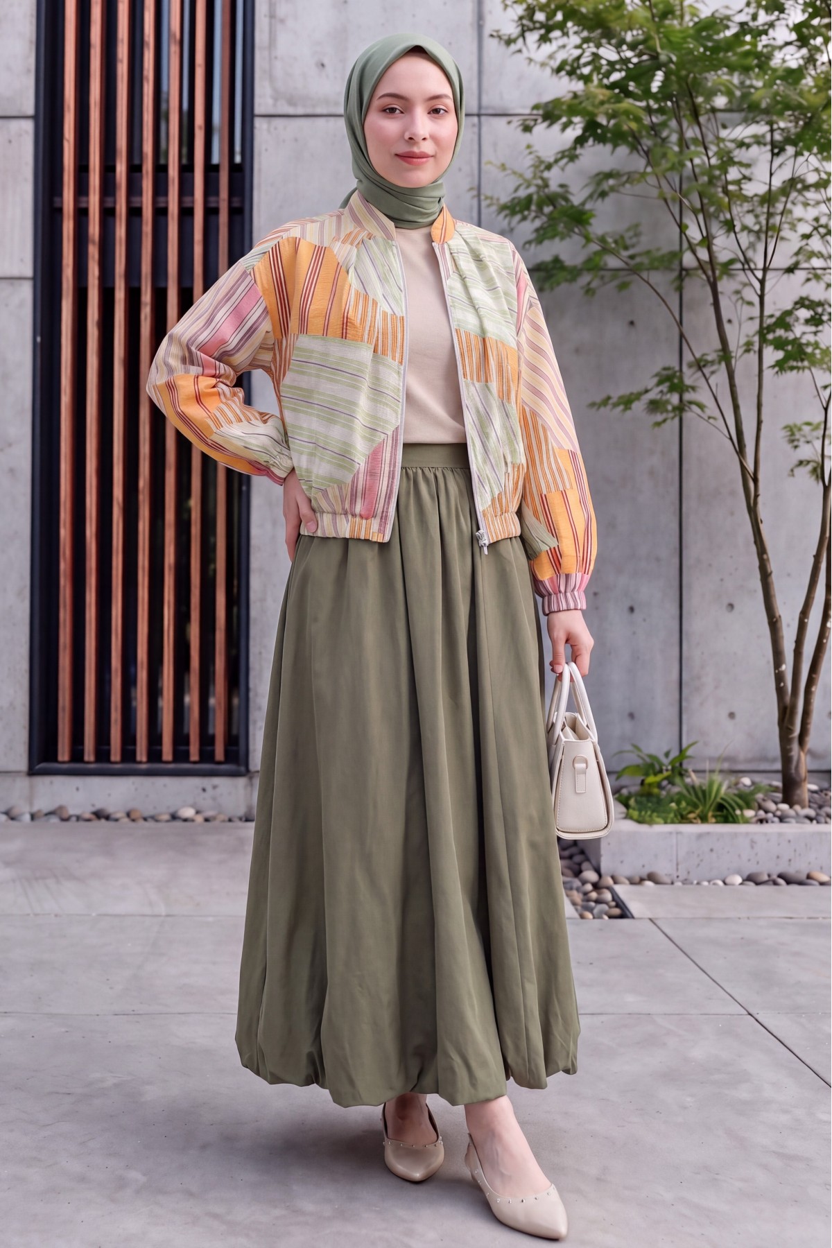Patterned Summer Jacket with Elasticated Cuffs and Waist, Pockets and Zipper Closure -LIGHT GREEN