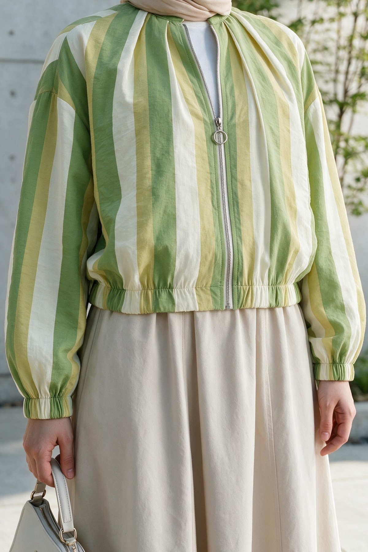 Patterned Summer Jacket with Elasticated Cuffs and Waist, Pockets and Zipper Closure -Oil Green