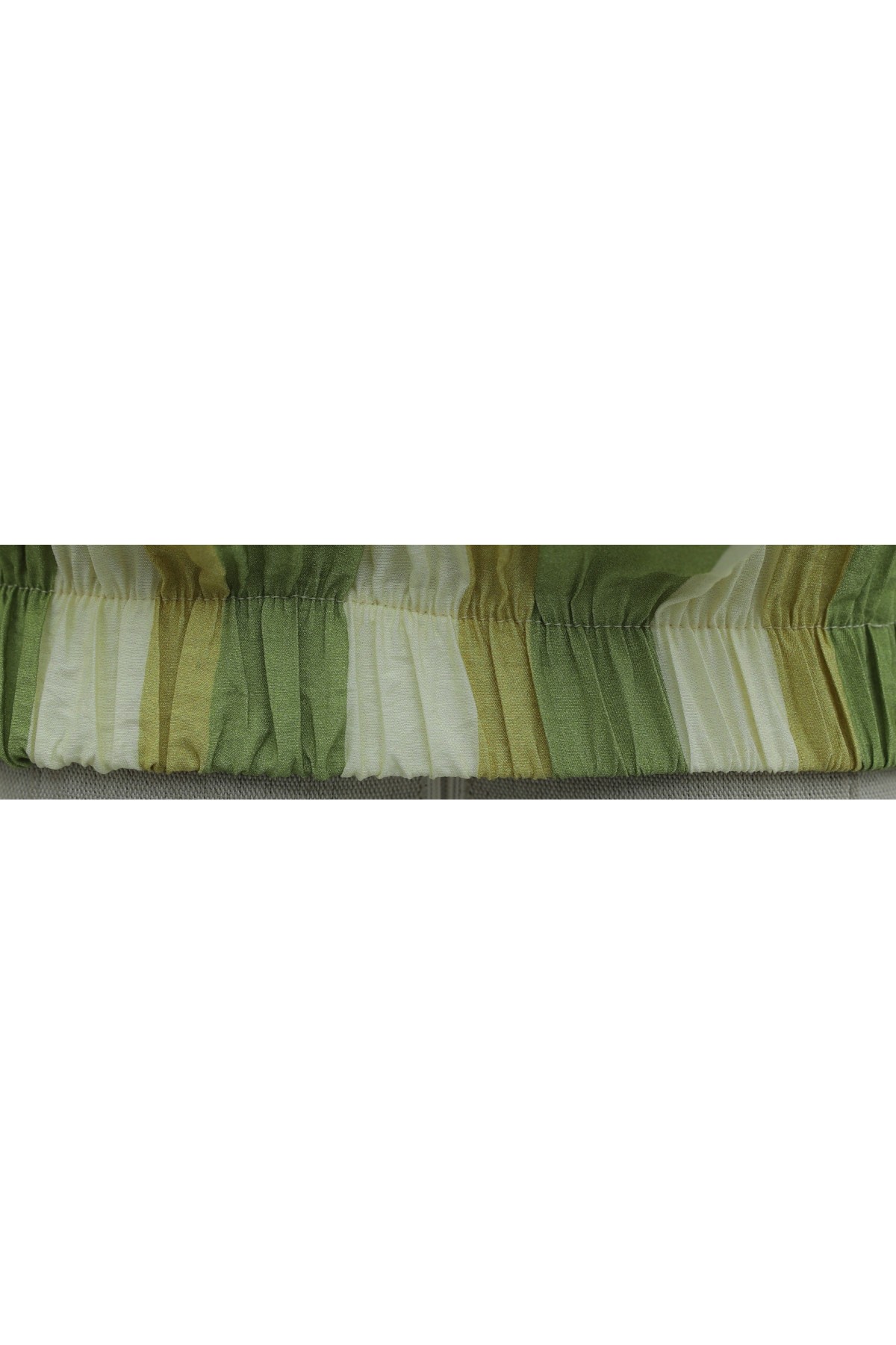 Patterned Summer Jacket with Elasticated Cuffs and Waist, Pockets and Zipper Closure -Oil Green