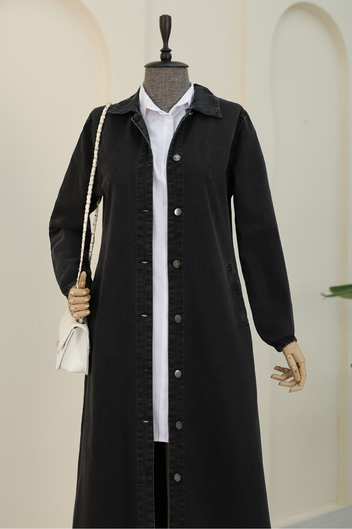 Denim Cap with Elastic Sleeves and Buttons   -Black