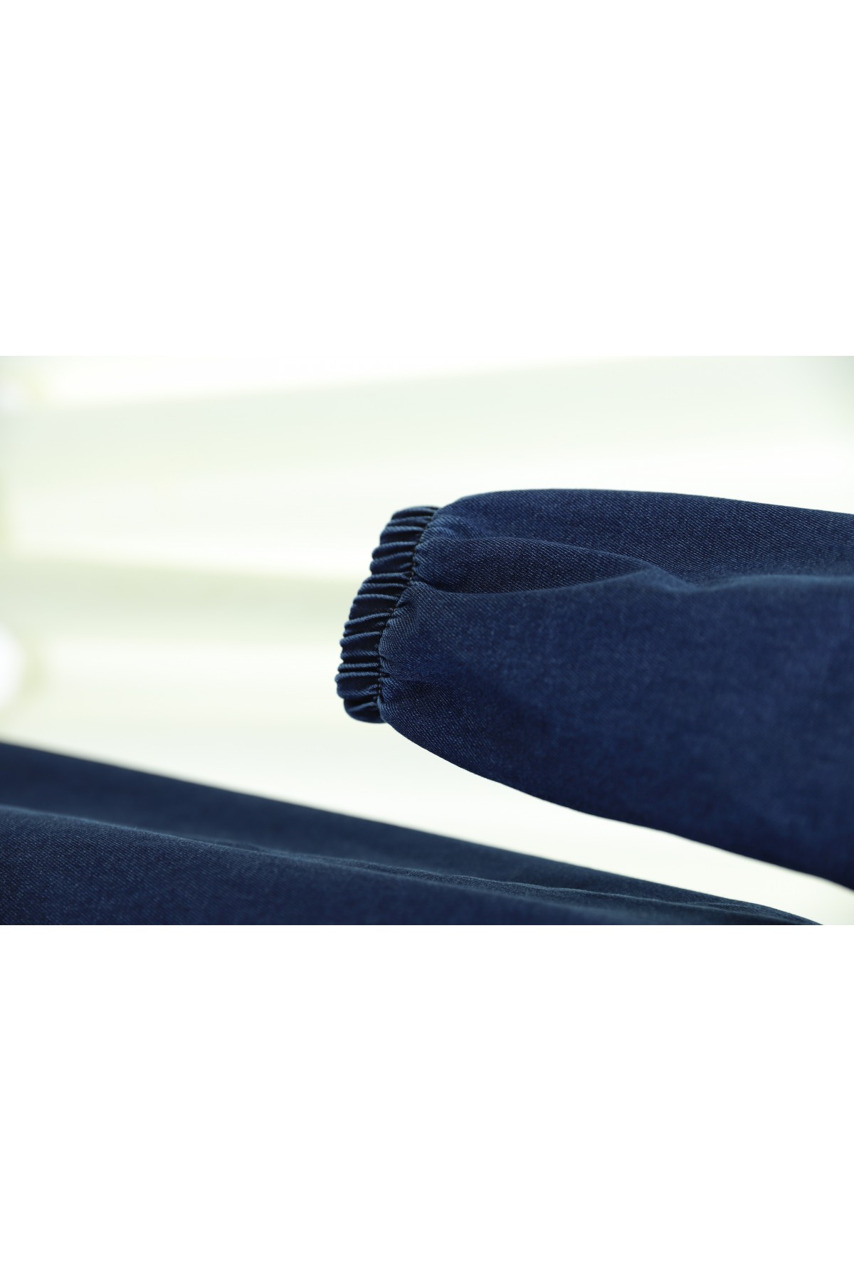 Denim Cap with Elastic Sleeves and Buttons     -Navy blue