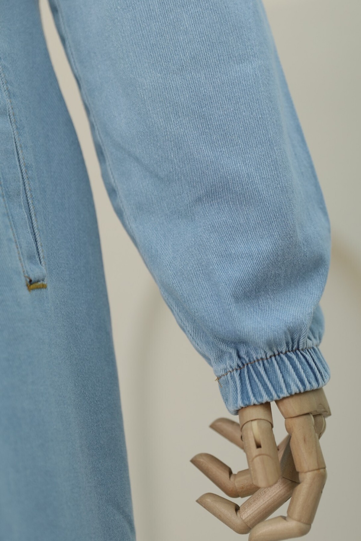 Denim Cap with Elastic Sleeves and Buttons -Light blue