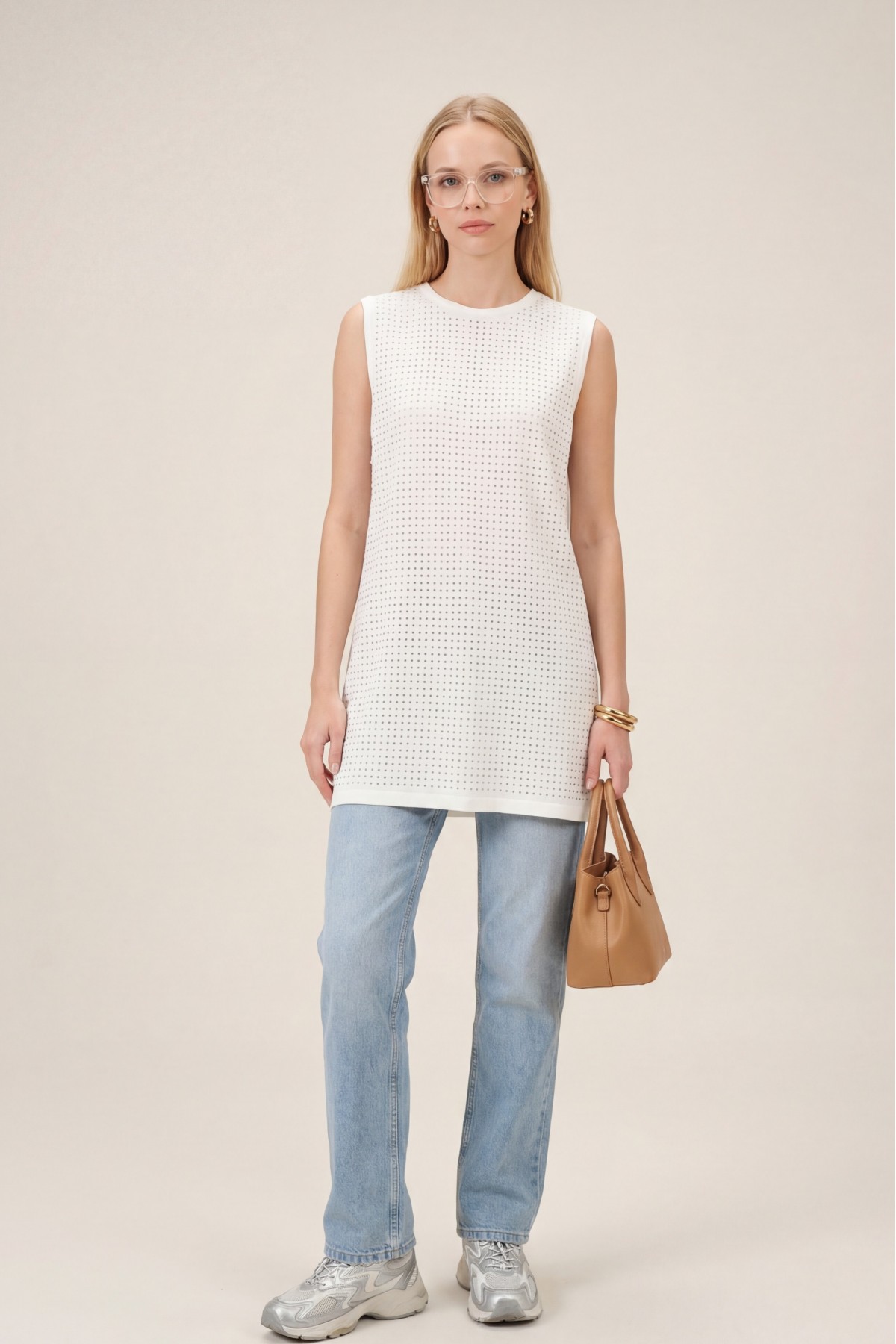 Önü Taş Detaylı Sıfır Kol İçlik -Ekru