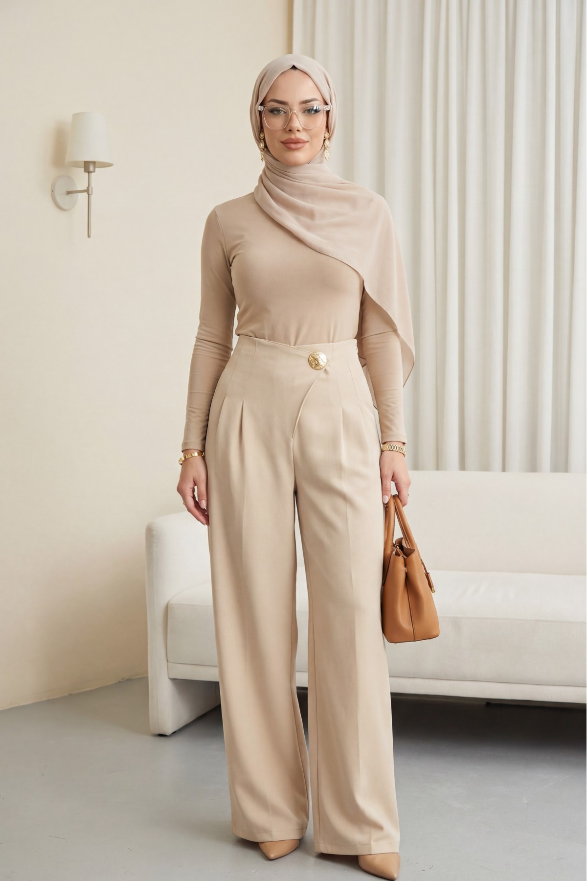 Wide-leg crepe trousers with side zipper, brooch, and folding detail. - Beige