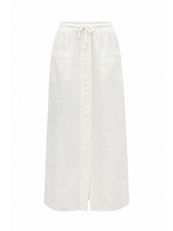 Linen-look skirt with elasticated waist and slit. -White