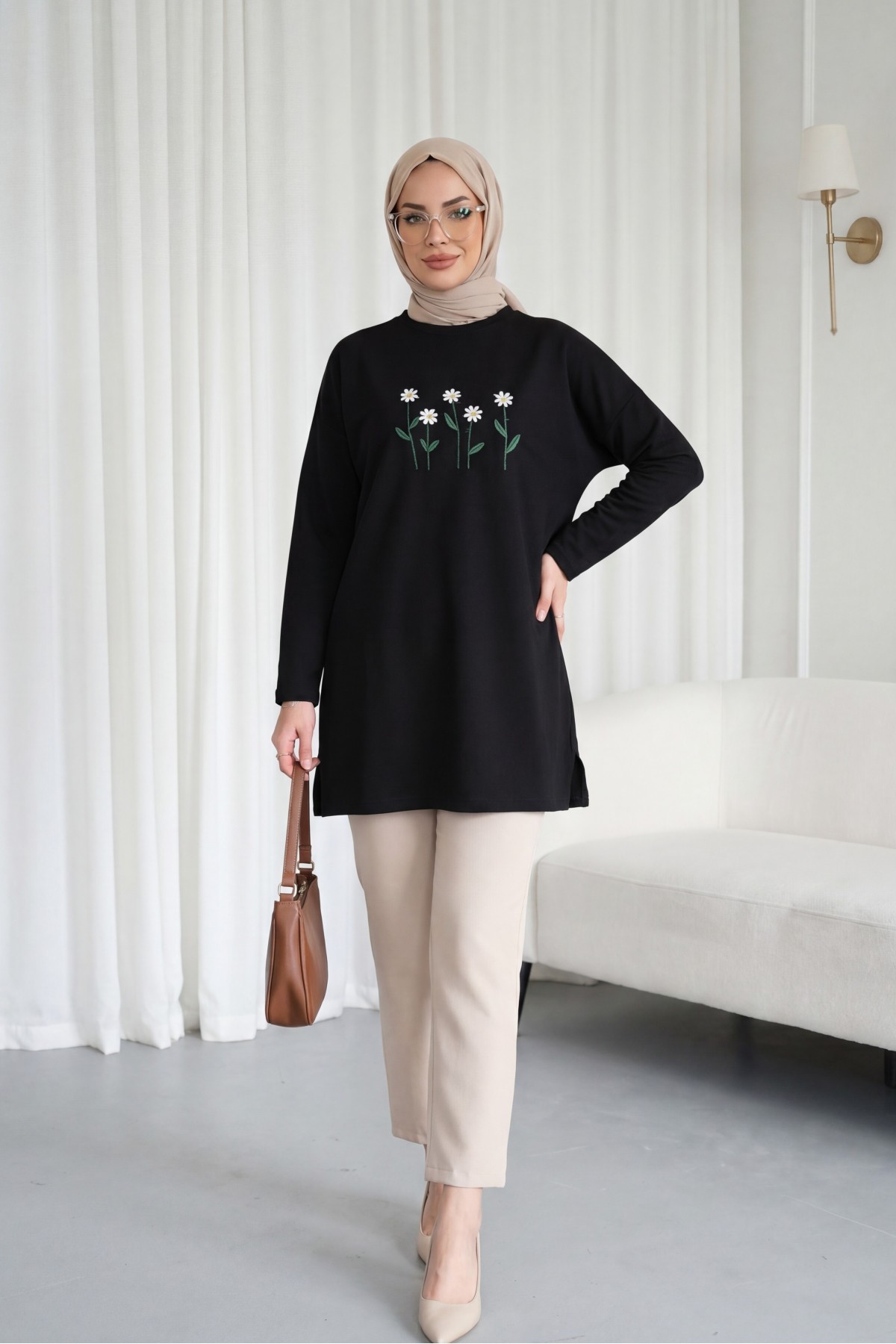 Round Neck Cotton Tunic with Daisy Embroidery -Black