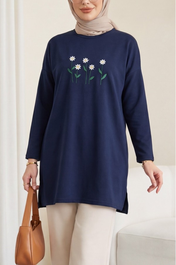 تونيك قطني برقبة دائرية مطرز بزهرة الأقحوان -كحلي