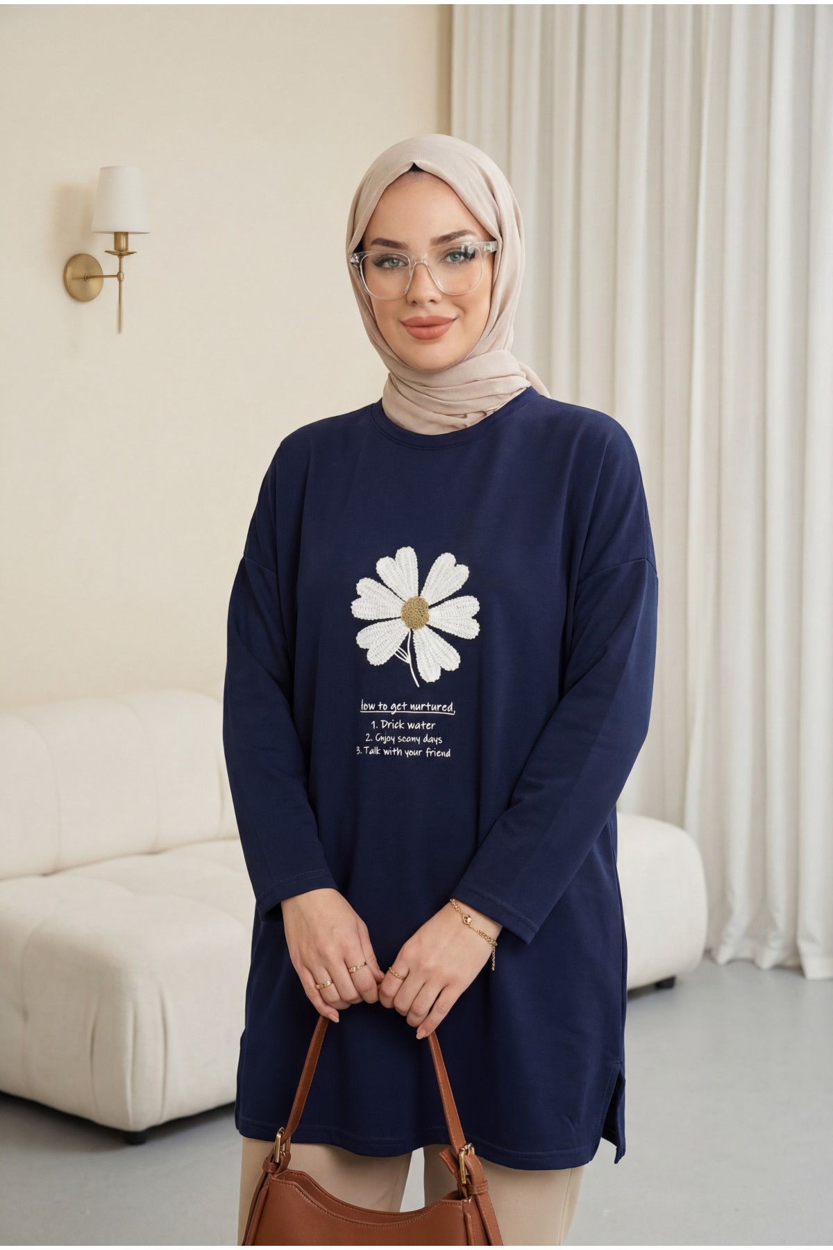 Önü Çiçek Nakışlı Bisiklet Yaka Penye Tunik -Laci