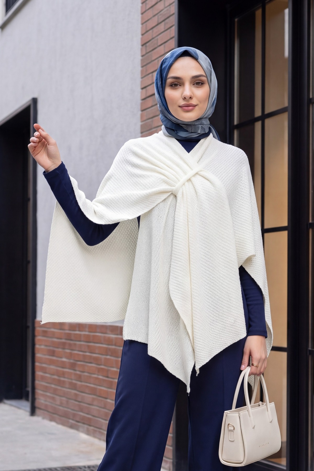 Loose Fit Everyday Knitted Poncho -White