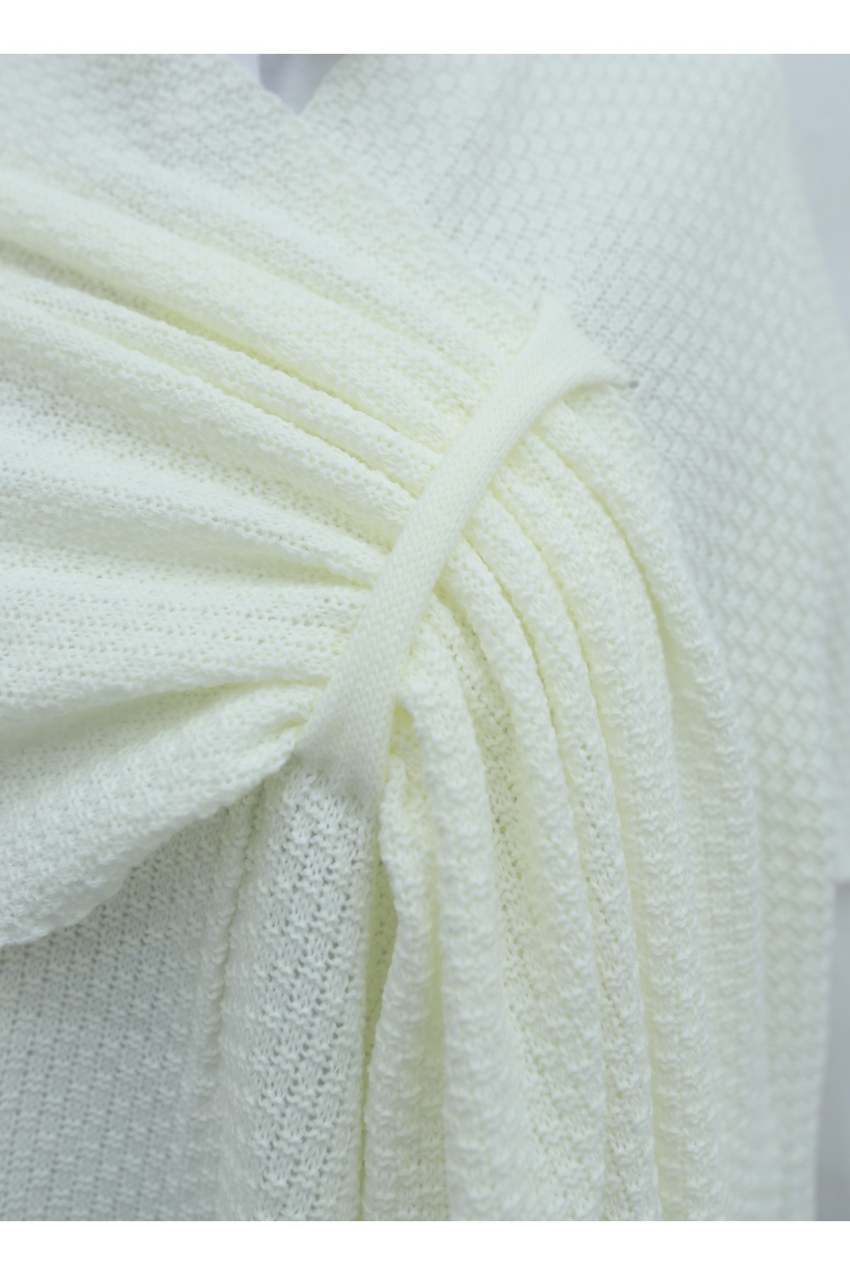 Loose Fit Everyday Knitted Poncho -White