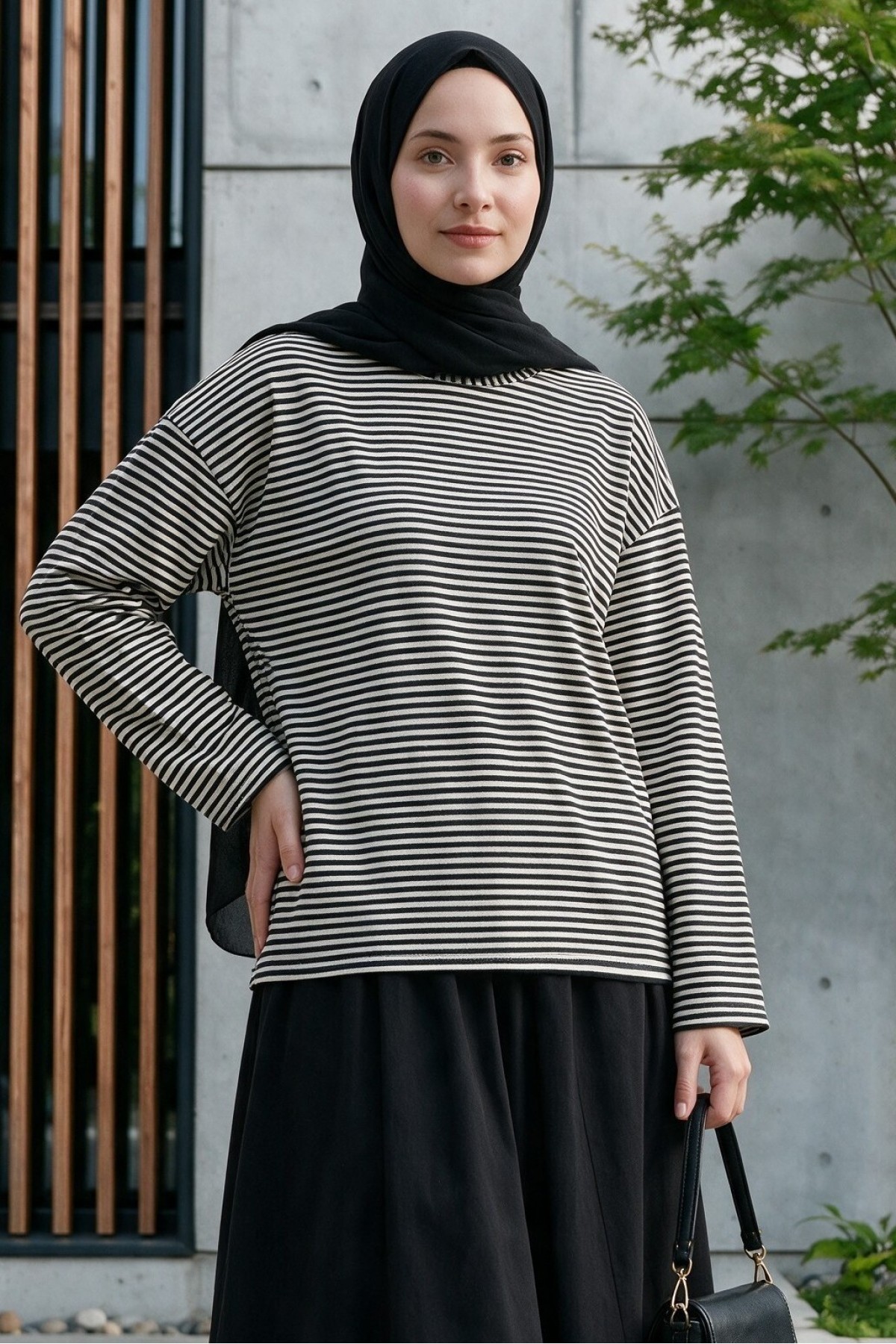 Bisiklet Yaka Çizgili Viskon Sweat -Siyah