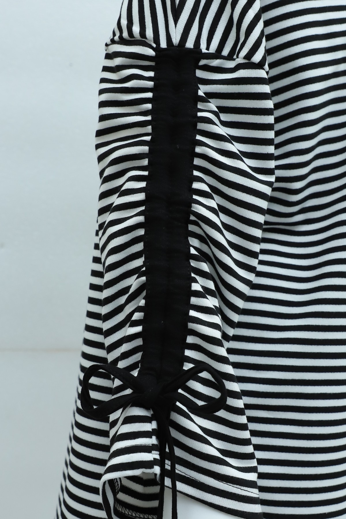 Crew Neck Striped Sweatshirt with Ruched Sleeves -Black