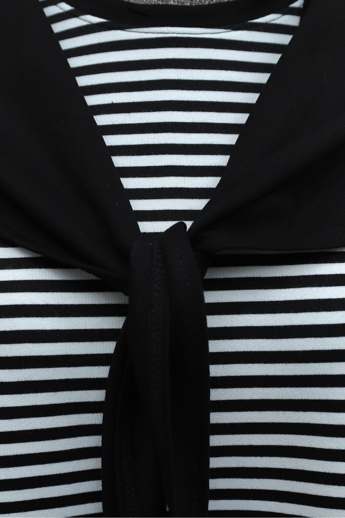 Fine-Striped Wide-Sleeve Crew-Neck Sweatshirt with Scarf Detail -Black