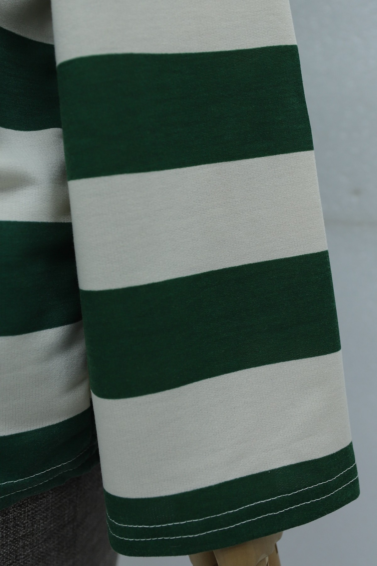 Crew Neck Thick-Striped Sweatshirt -Emerald