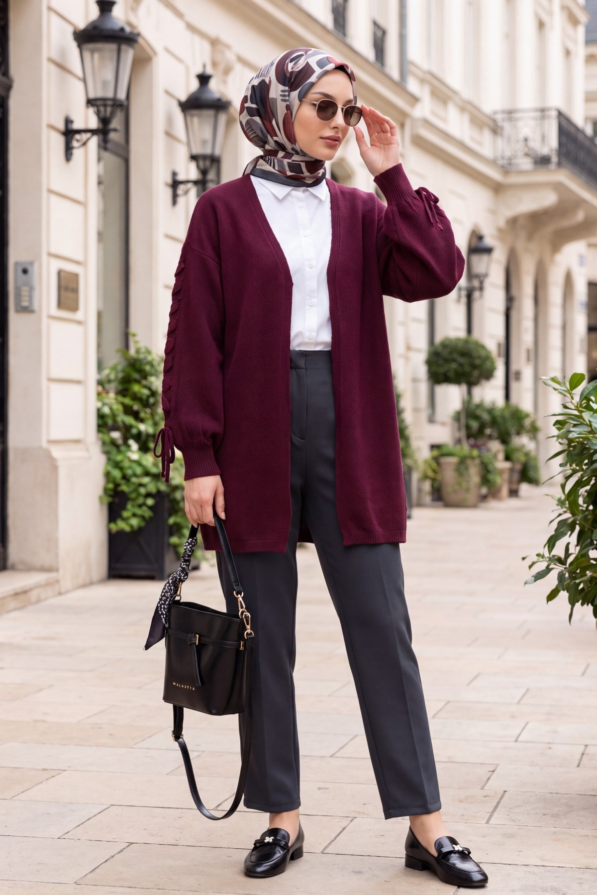 Loose-fitting knitted cardigan with braided sleeves -Maroon