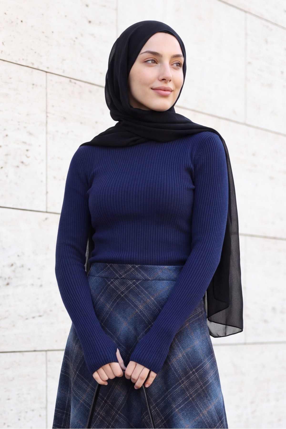 Boğazlı Parmak Geçirme Detaylı Triko Body -Lacivert