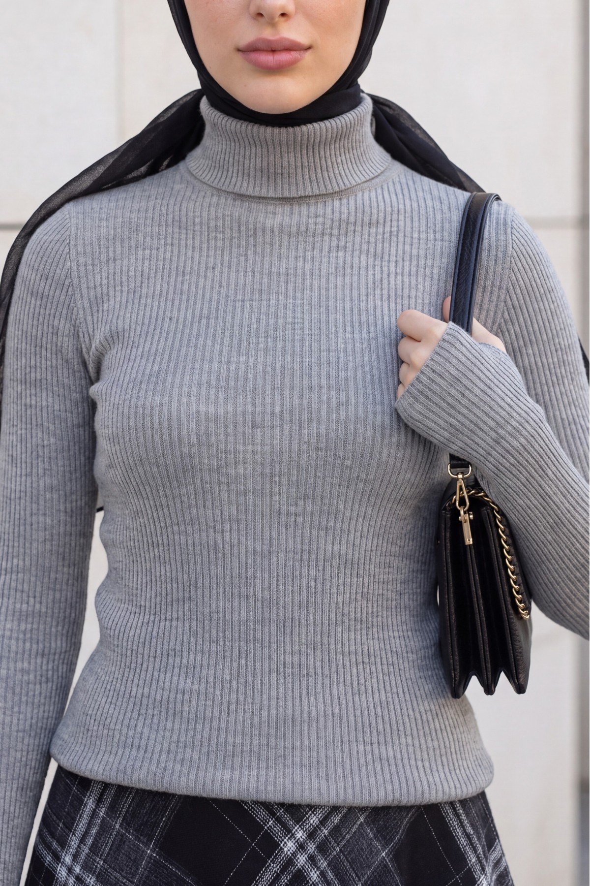 Boğazlı Parmak Geçirme Detaylı Triko Body -Gri
