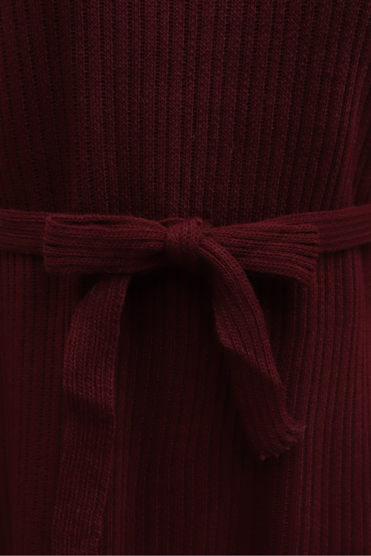 Ribbed Knit Dress with Belt and Scattered Pearls on the Front -Maroon
