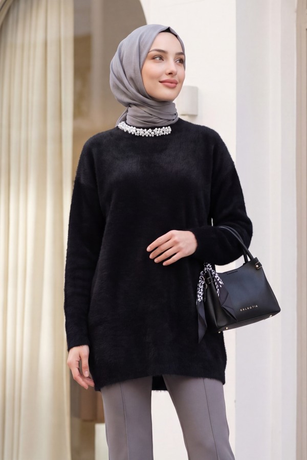 Fuzzy Knit Tunic with Pearl Detail on the Collar -Black