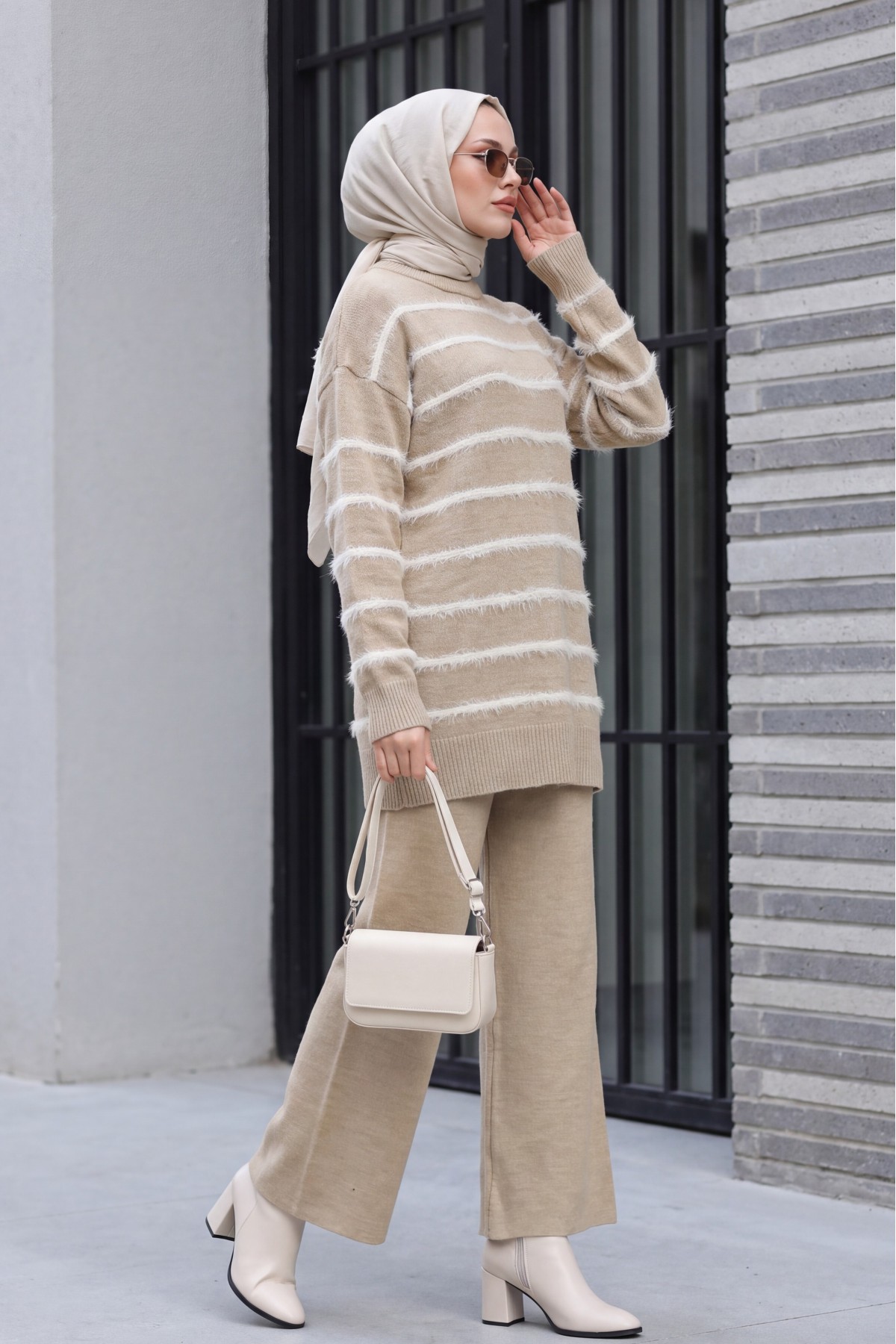 Knitted Set with Crew Neck, Striped Accents, and Matching Trousers - Soil