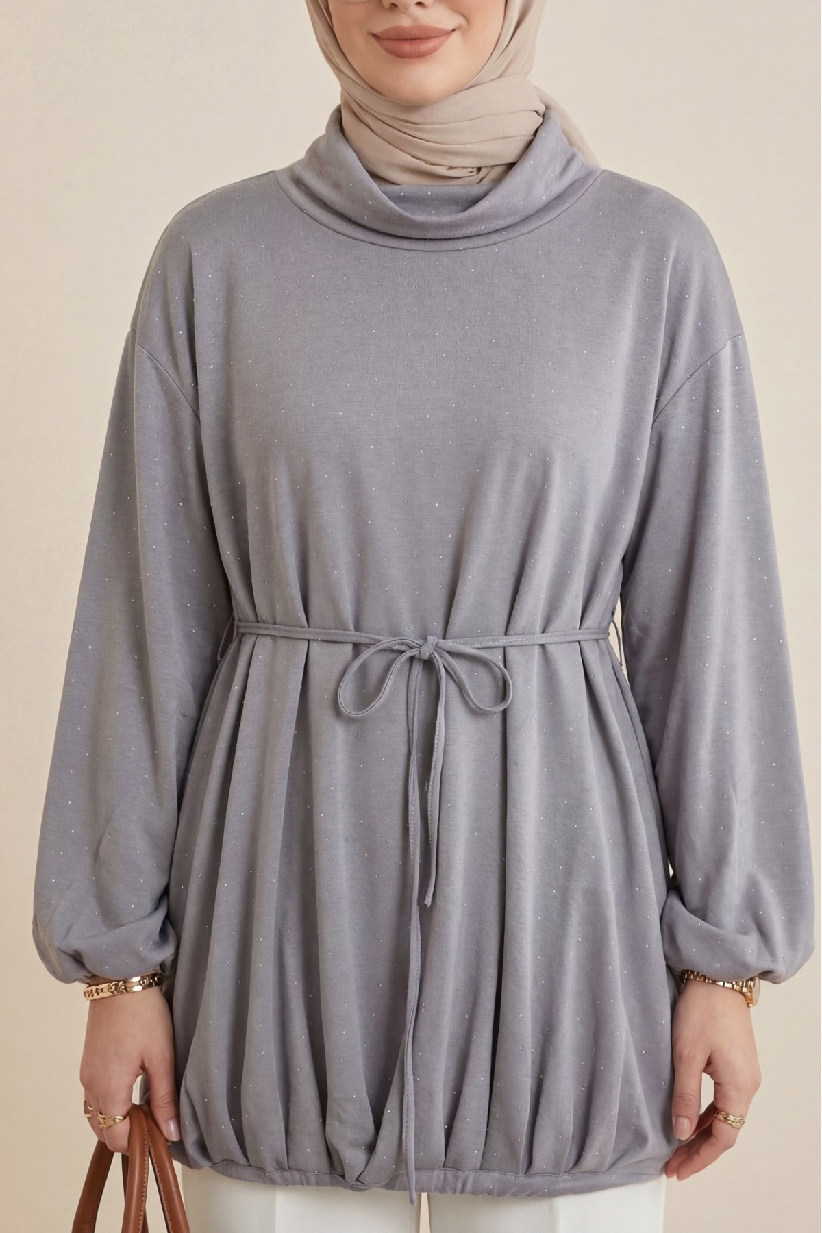 سويت شيرت من أويشو مع تنورة مرنة وخصر مربوط وياقة مدورة نصفية -رمادي فاتح