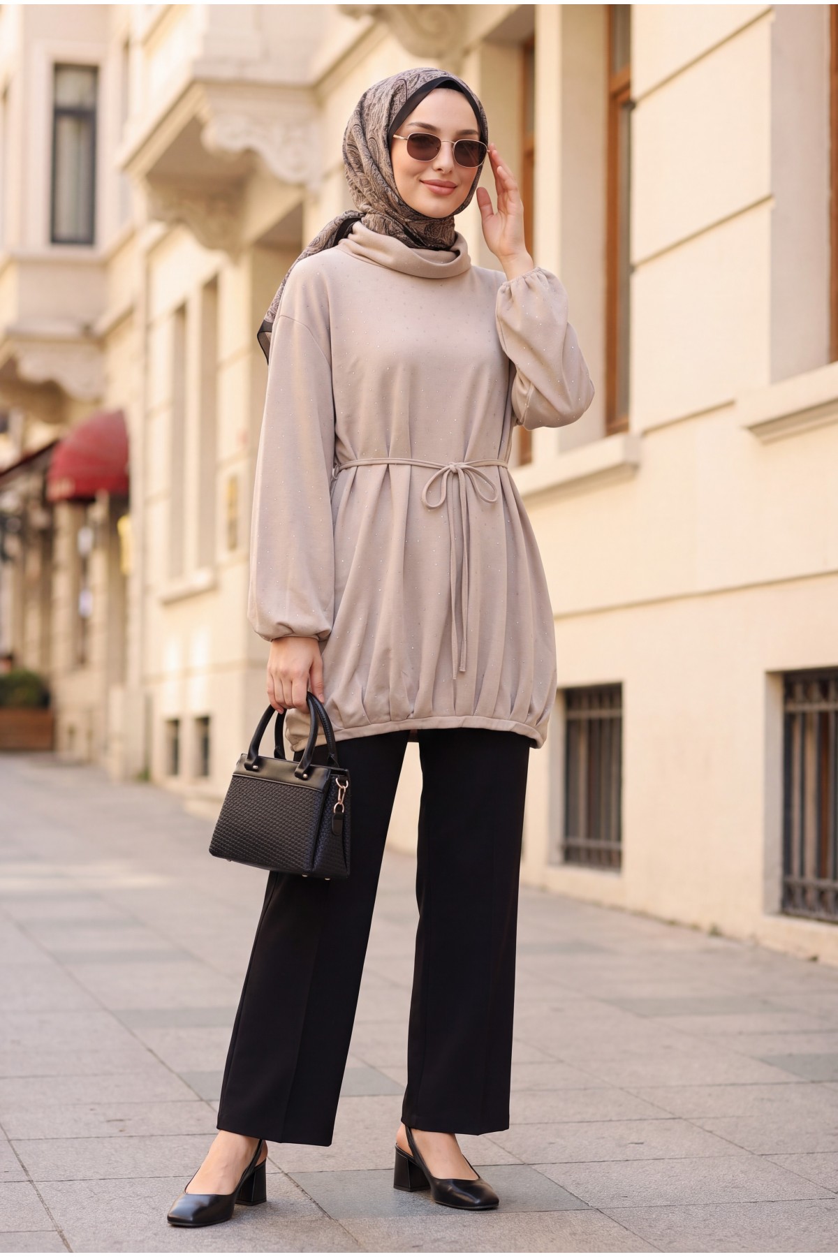 Eteği Lastikli Beli Bağcıklı Yarım Boğazlı Oysho Sweat -Açık Vizon