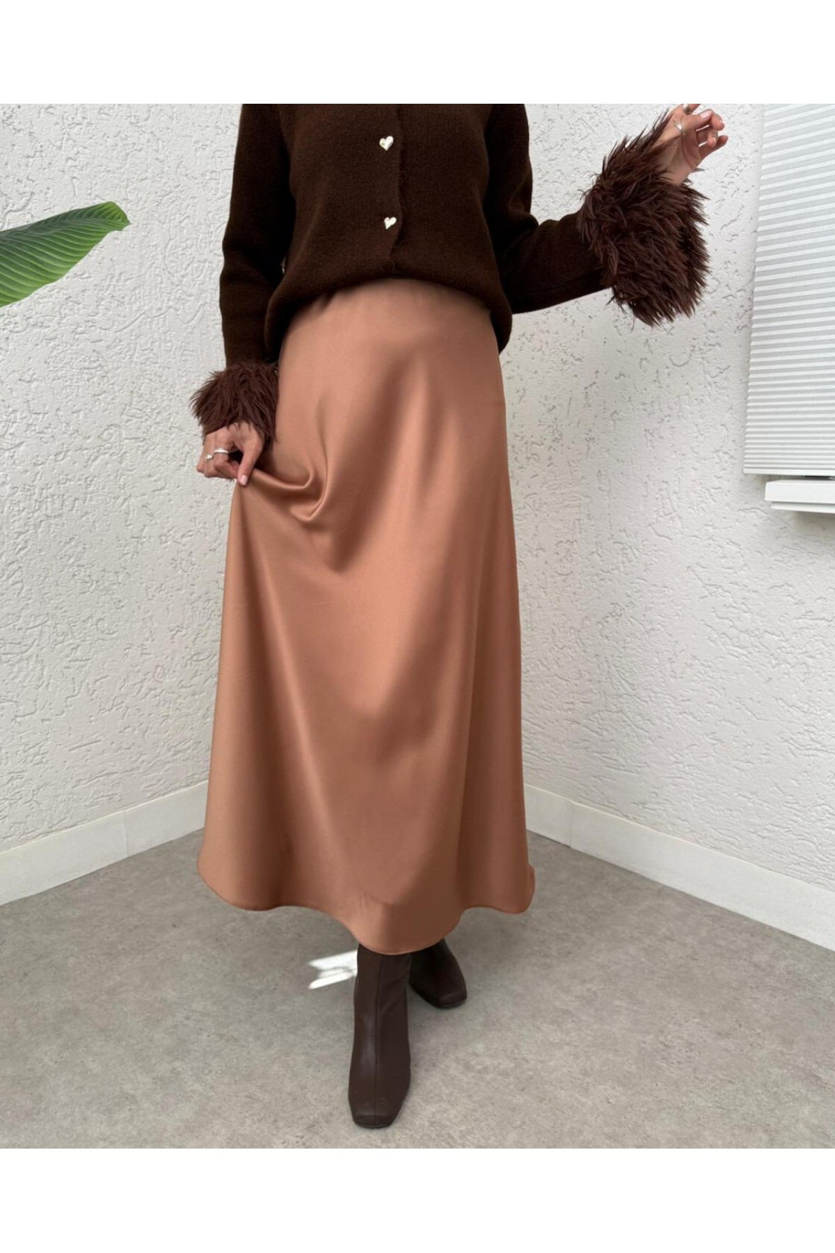 Beli Lastikli Saten Etek -Tarçın