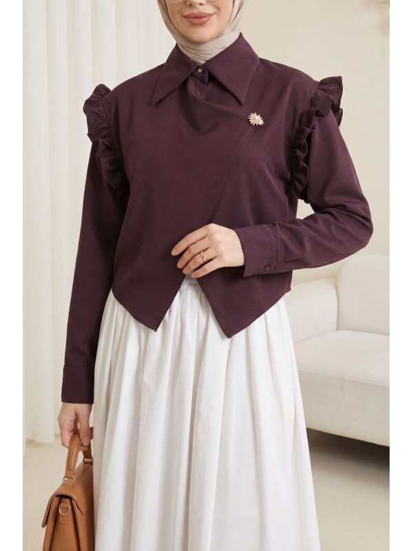 بلوزة من الكريب بأكتاف مكشكشة، وواجهة متقاطعة، وتفاصيل بروش مزدوجة الطبقات -لون الخوخ